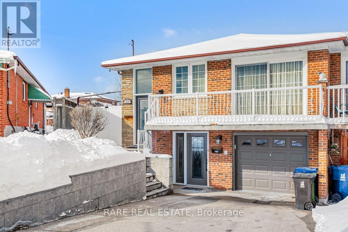 Property Photo:  22 Bamford Crescent  ON M3N 1T8 