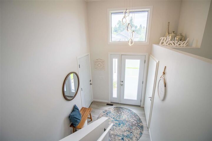 Property Photo: 94 Wyndham Estate Drive MB R5G 2K5