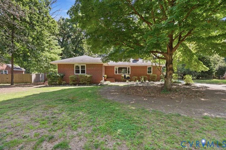 Property Photo:  2839 Weymouth Drive  VA 23235 