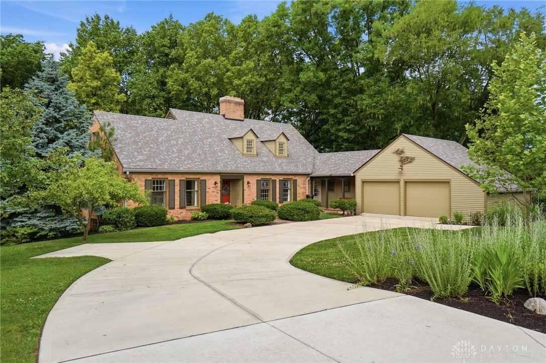 Property Photo: 772 W Plantation Lane OH 45419