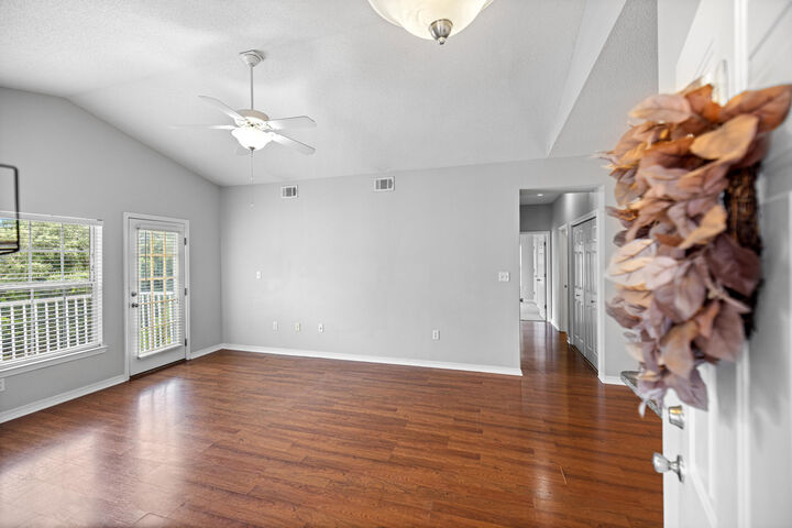 Property Photo: 1501 N Partin Drive 257 FL 32578