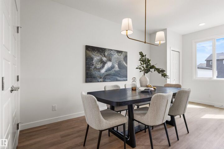 Property Photo:  5749 Hawthorn Common SW  AB T6X 3K8 