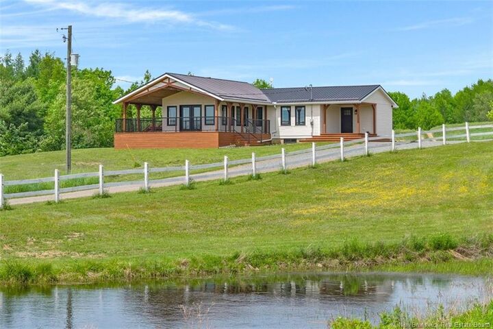 829 Wickham Bald Hill Road — photo 1