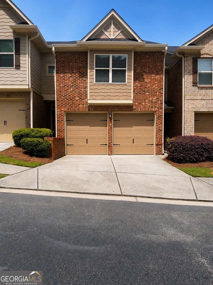Property Photo: 2252 Oakland Downs Way GA 30044