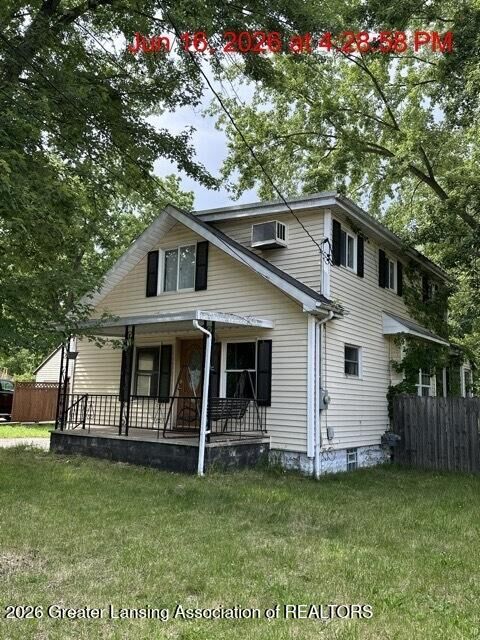 Property Photo:  1612 Hillcrest Street  MI 48910 