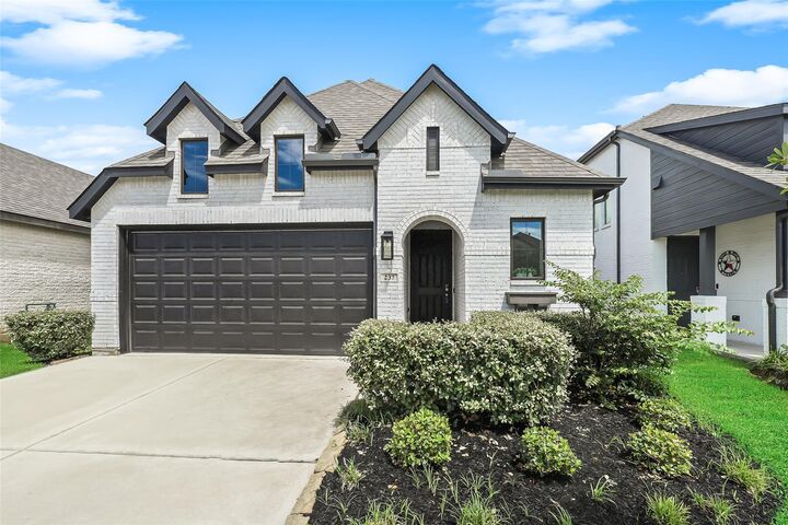 Property Photo:  237 Trapper Creek Drive  TX 77304 