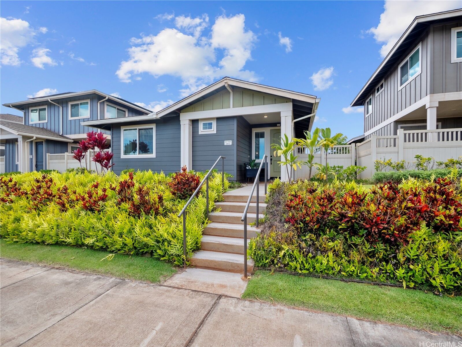 Property Photo:  94-1133 Halekukui Street 8  HI 96797 