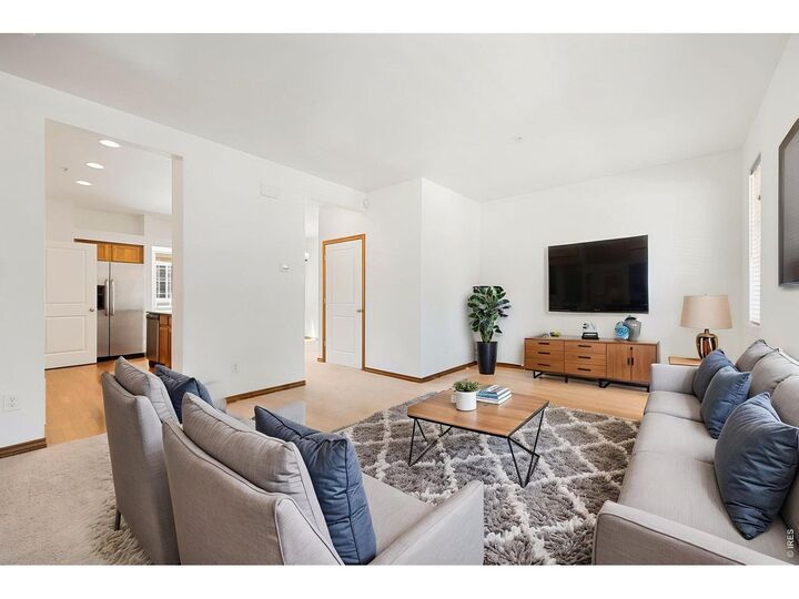 Property Photo:  607 Cowan St A-3  CO 80524 