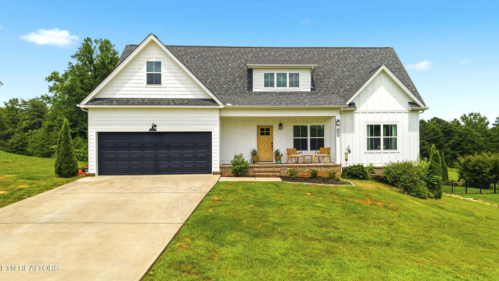 Property Photo: 661 Riddle Rd TN 37321