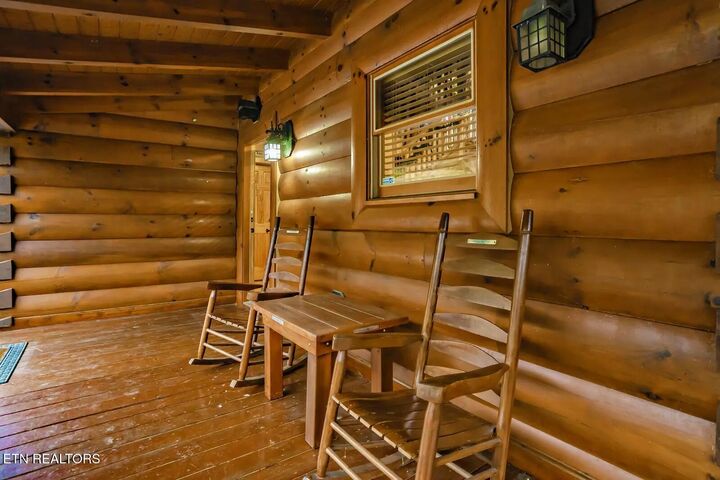 Property Photo: 1928 Bear Creek Falls Way TN 37862