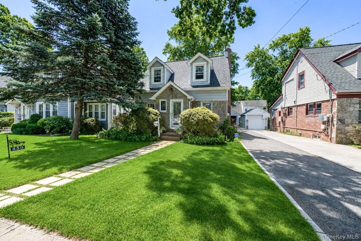 Property Photo:  850 Linden Avenue  NY 11510 