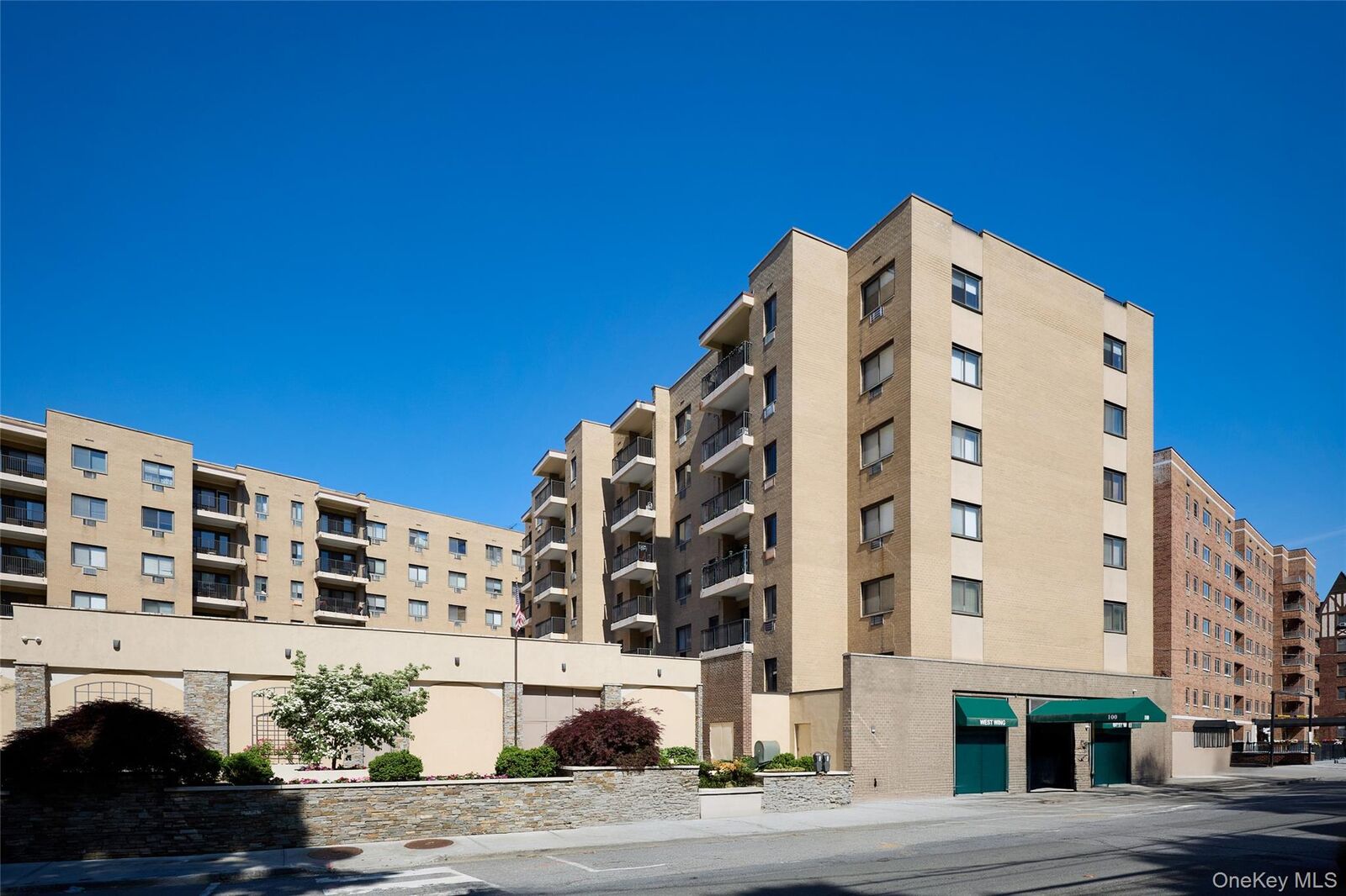 Property Photo: 100 E Hartsdale Avenue 4dw NY 10530