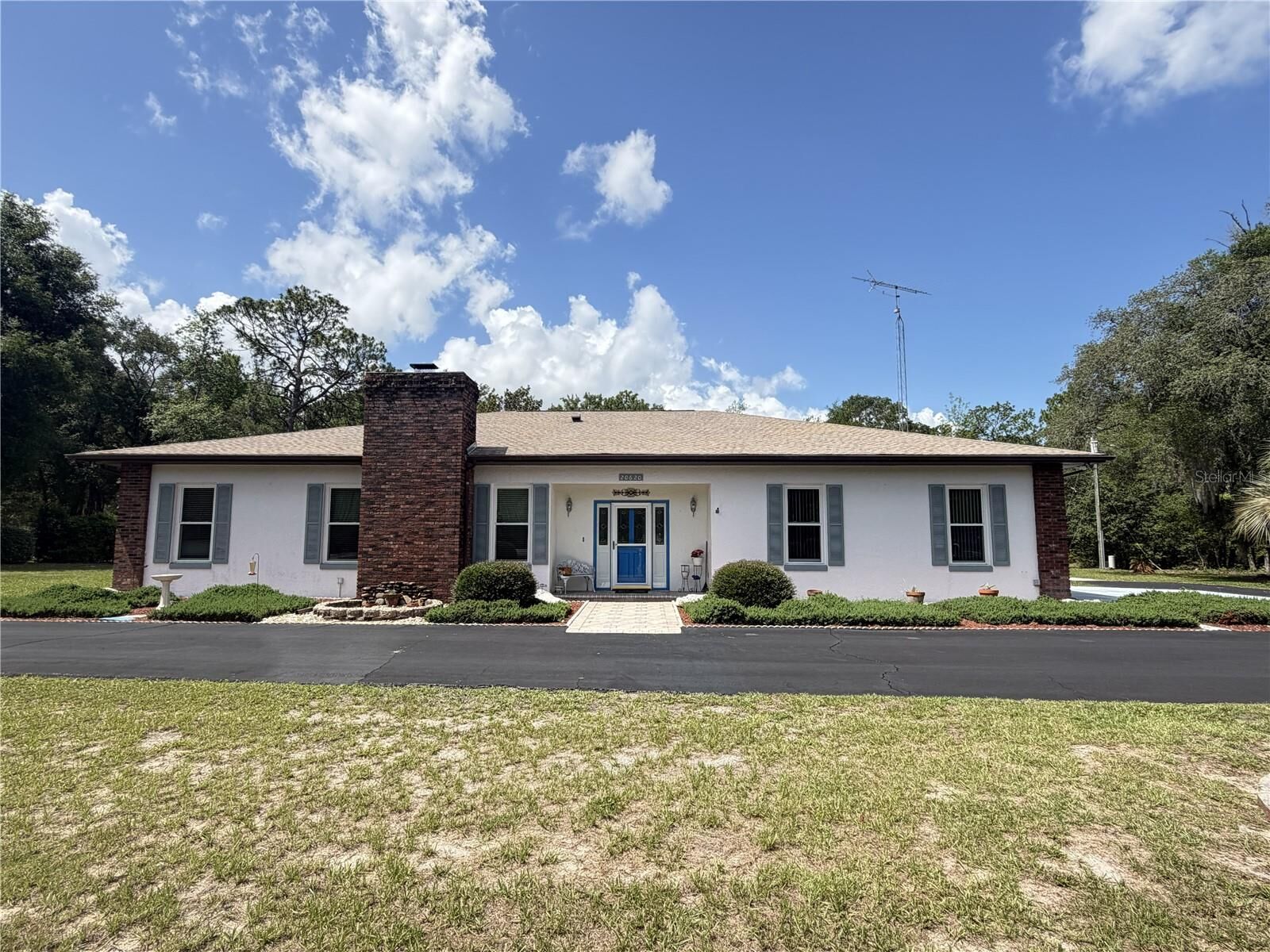 Property Photo: 20620 SW 97th Place FL 34431