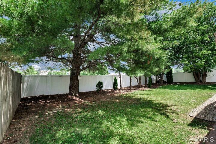 Property Photo: 20 Silverdale Court MO 63303