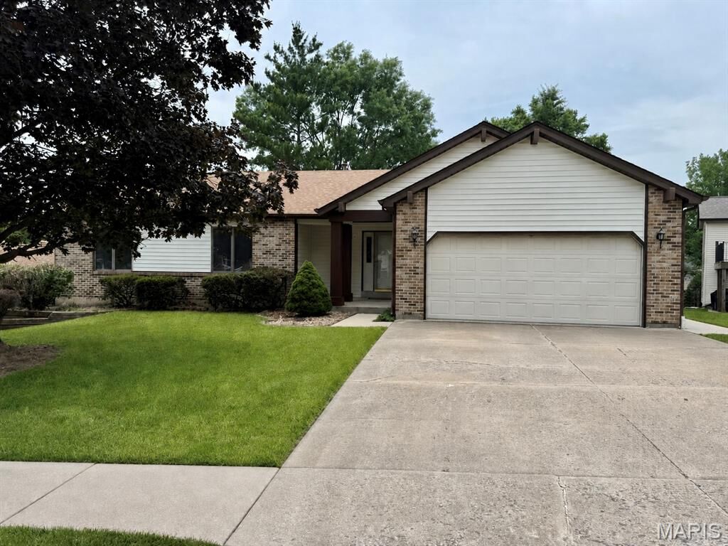 Property Photo: 6 Quiet Brook Court MO 63303