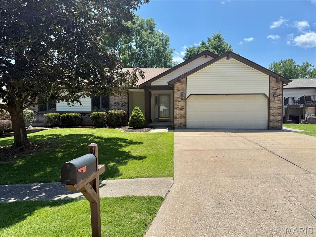 Property Photo:  6 Quiet Brook Court  MO 63303 