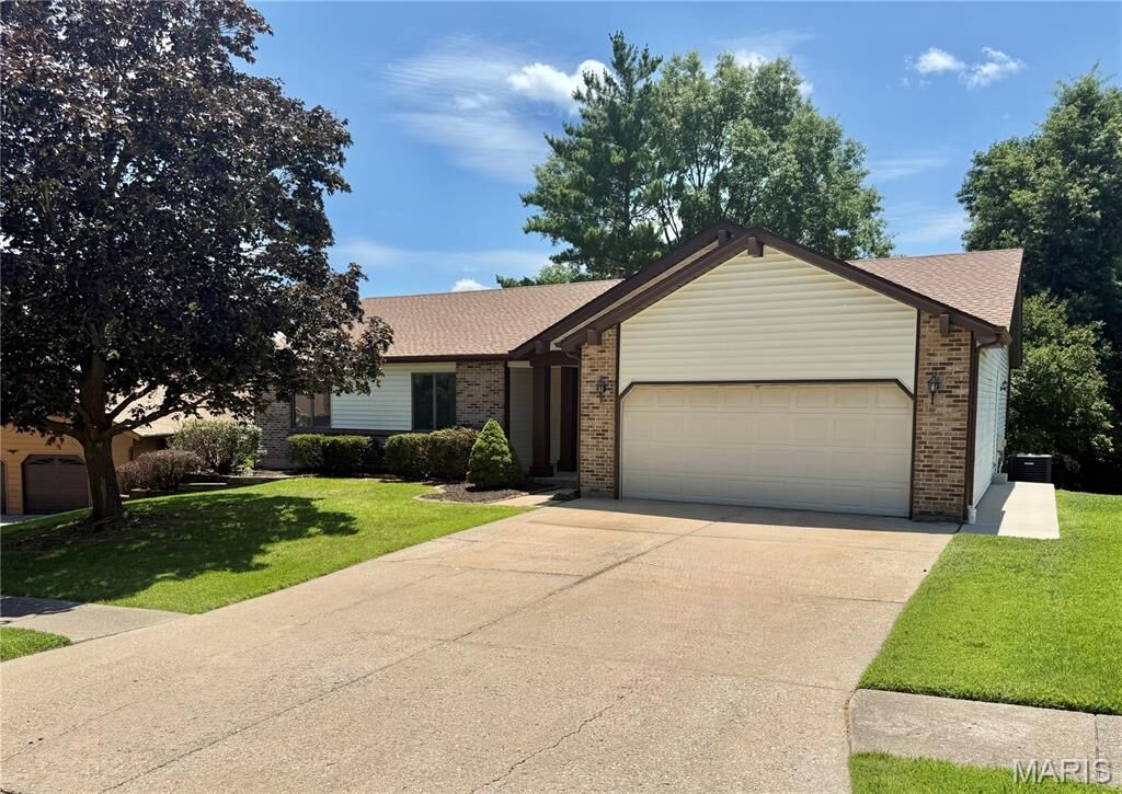 Property Photo:  6 Quiet Brook Court  MO 63303 