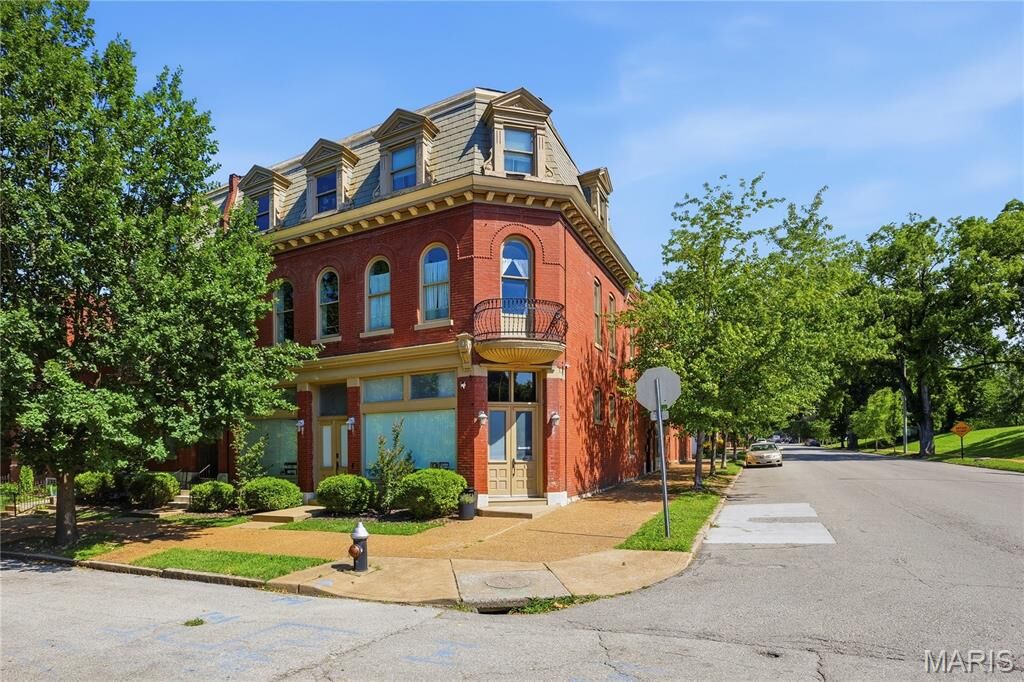 Property Photo:  1901 Utah Street 9  MO 63118 