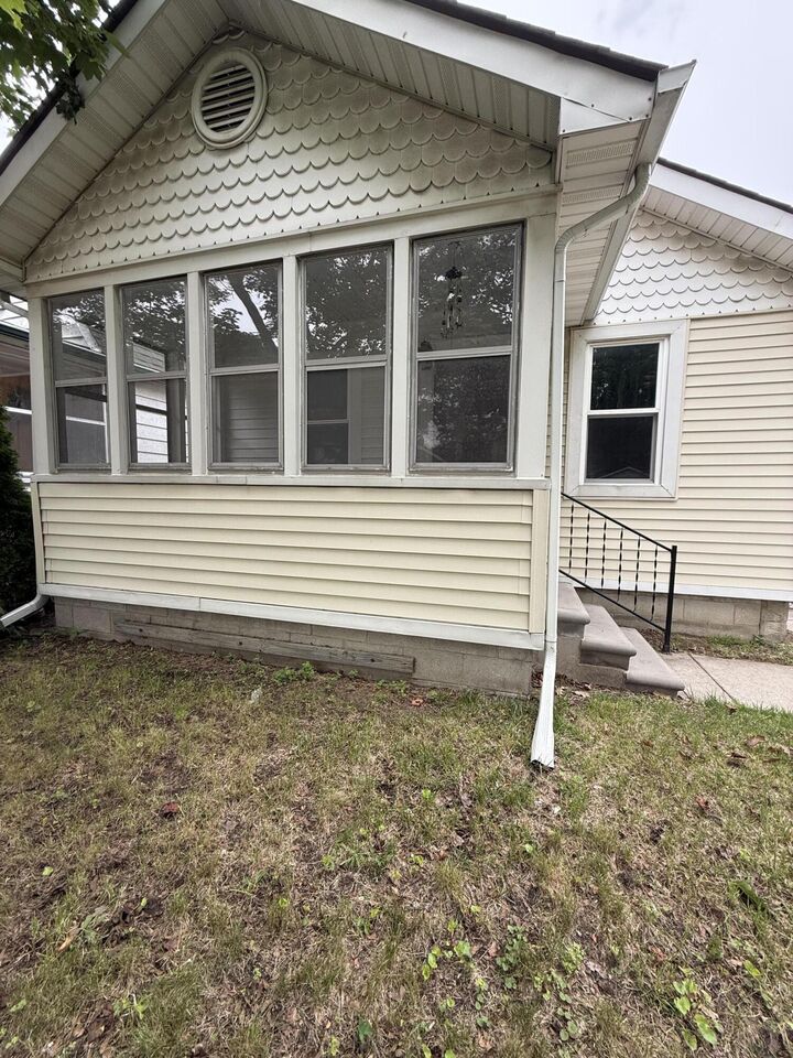 Property Photo: 68 W Maxlow Avenue MI 48030