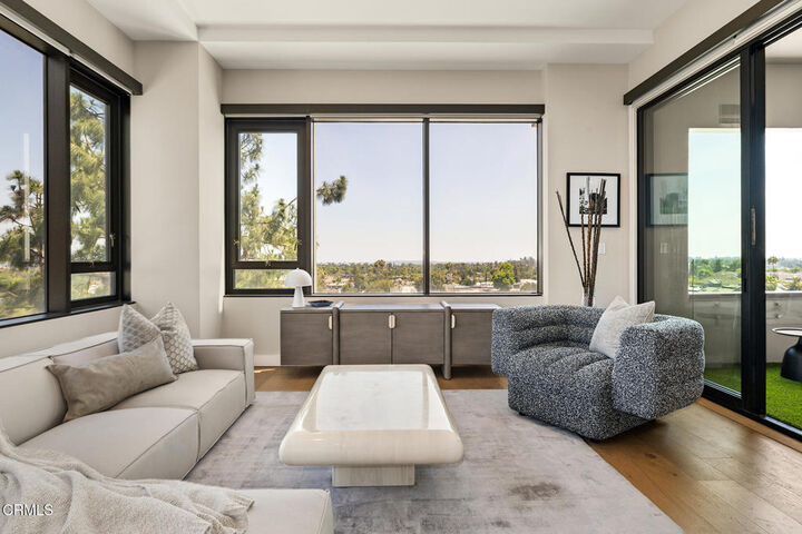 Property Photo: 388 Cordova Street 607 CA 91101