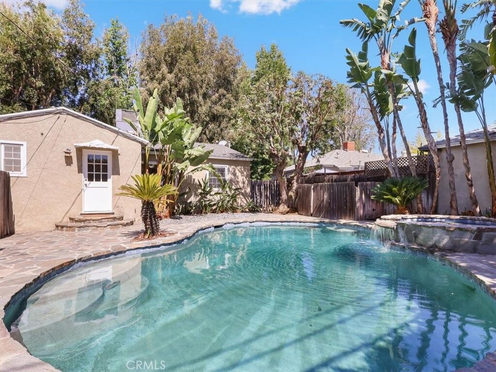 Property Photo: 15460 Sylvan Street CA 91411