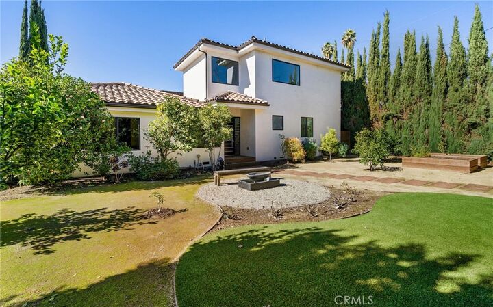 Property Photo: 5541 Matilija Avenue CA 91401