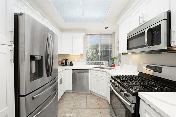 Property Photo:  709 Solvay Aisle  CA 92606 