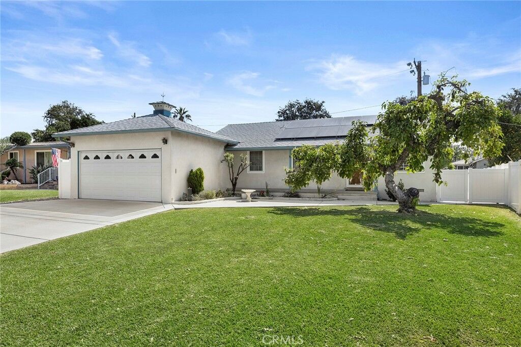 Property Photo: 1030 La Mirada Street CA 90631