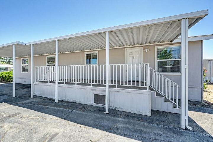 Property Photo: 60 Saxton Circle CA 95621