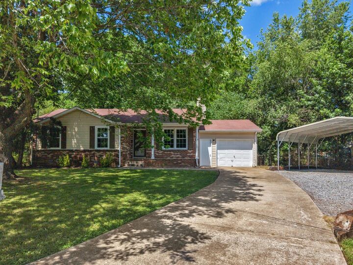 Property Photo:  385 Nathaniel Ct  TN 37042 
