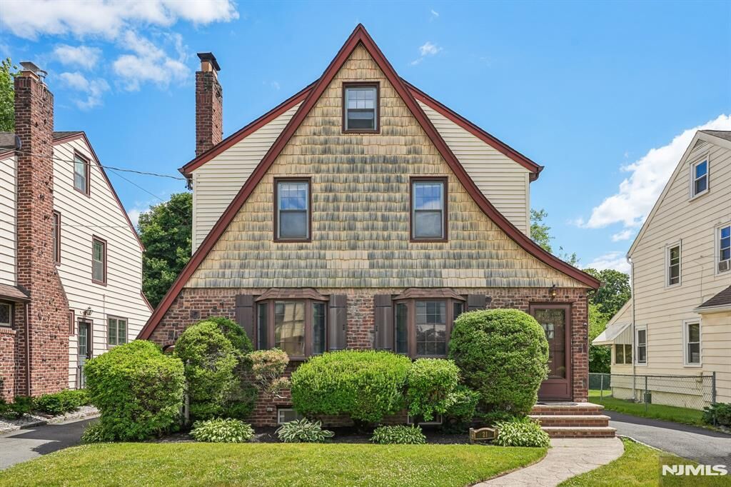 Property Photo: 21 Ferncliff Road NJ 07003