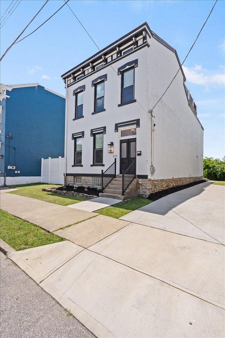 Property Photo: 818 Isabella Street KY 41071