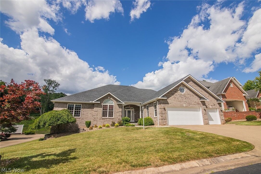 Property Photo: 6 Wyndemere Court WV 26105
