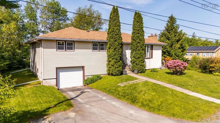 Property Photo:  4 Allen Drive  NS B0N 1Z0 