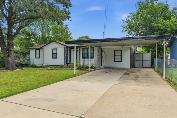 Property Photo: 746 Quietwood Drive TX 75253