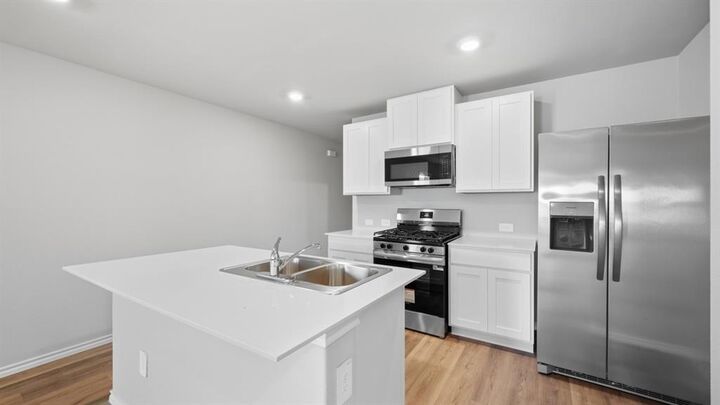 Property Photo: 137 Mach Way TX 76067