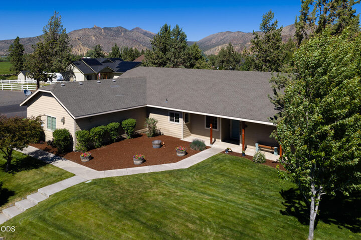 Property Photo: 502 Foss Drive OR 97760