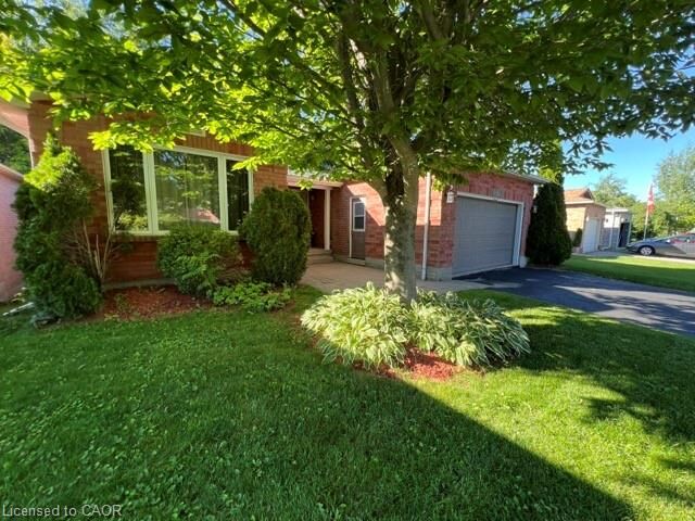 Property Photo: 1029 Dina Crescent ON L4R 5C5