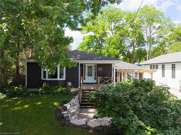 Property Photo: 260 Owen Street ON N3Y 2V2
