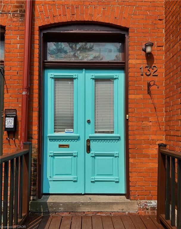 Property Photo:  132 Grant Avenue  ON L8N 2X7 