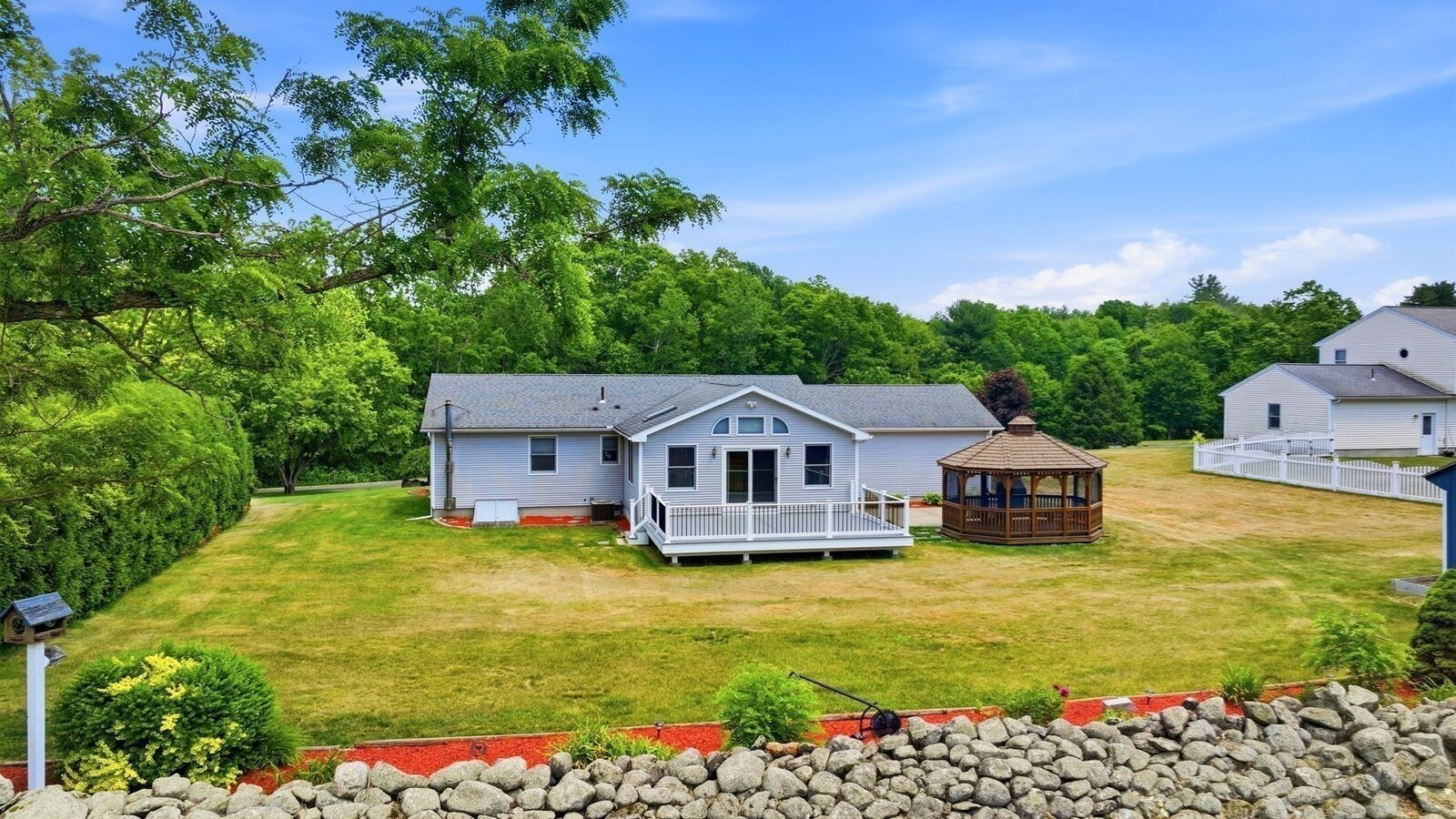 Property Photo:  15 Tiffany Lane  MA 01062 