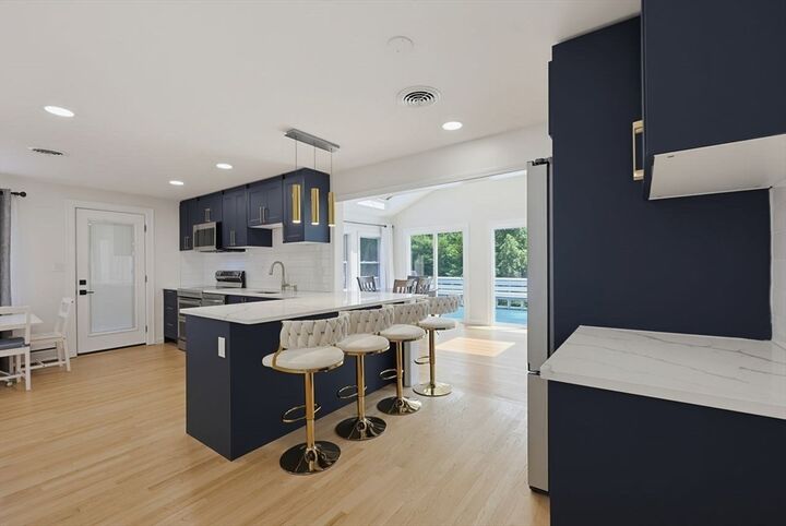 Property Photo:  138 Tolman St  MA 02465 