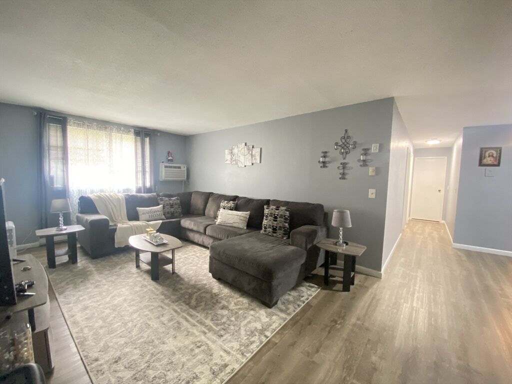 Property Photo:  15 Weld Street 24  MA 01702 