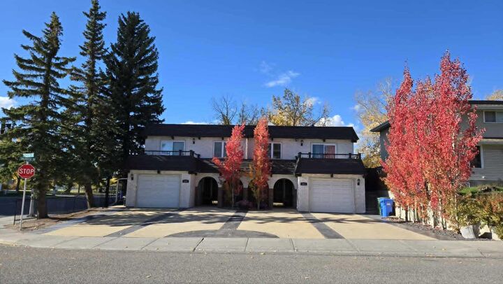 Property Photo: 5801 Dalgleish Road NW AB T3A 1K4