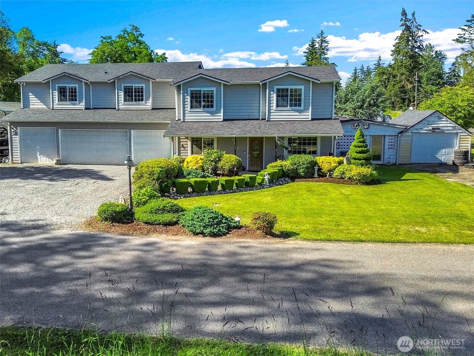 Property Photo: 1519 95th Street E WA 98445
