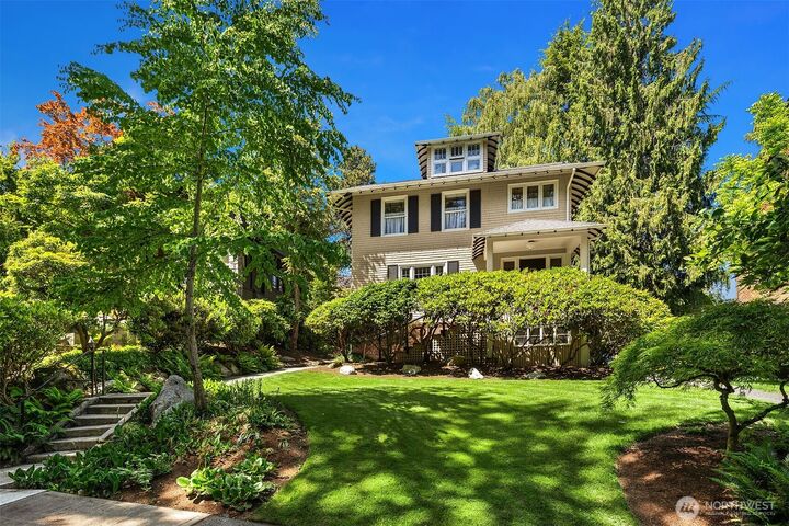 Property Photo: 131 Madrona Place E WA 98112