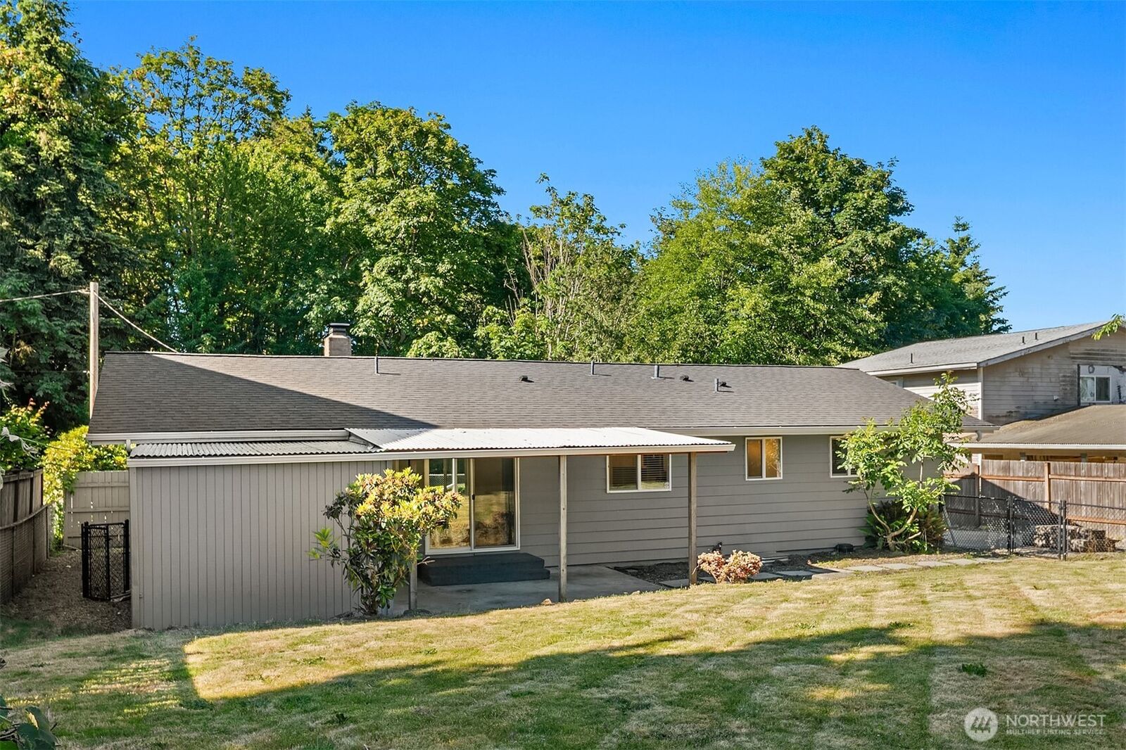 Property Photo:  4910 NE 7th Street  WA 98059 