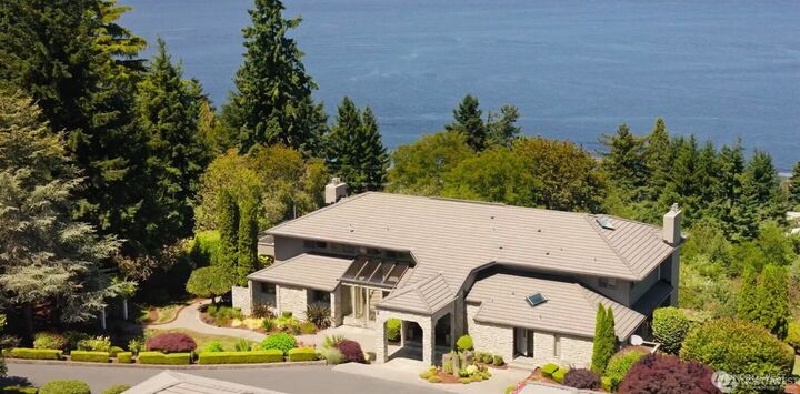 Property Photo:  6411  View Street NE  WA 98422 