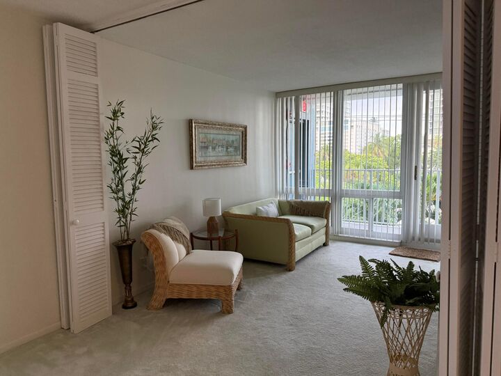 Property Photo:  524 Orton Avenue 403  FL 33304 