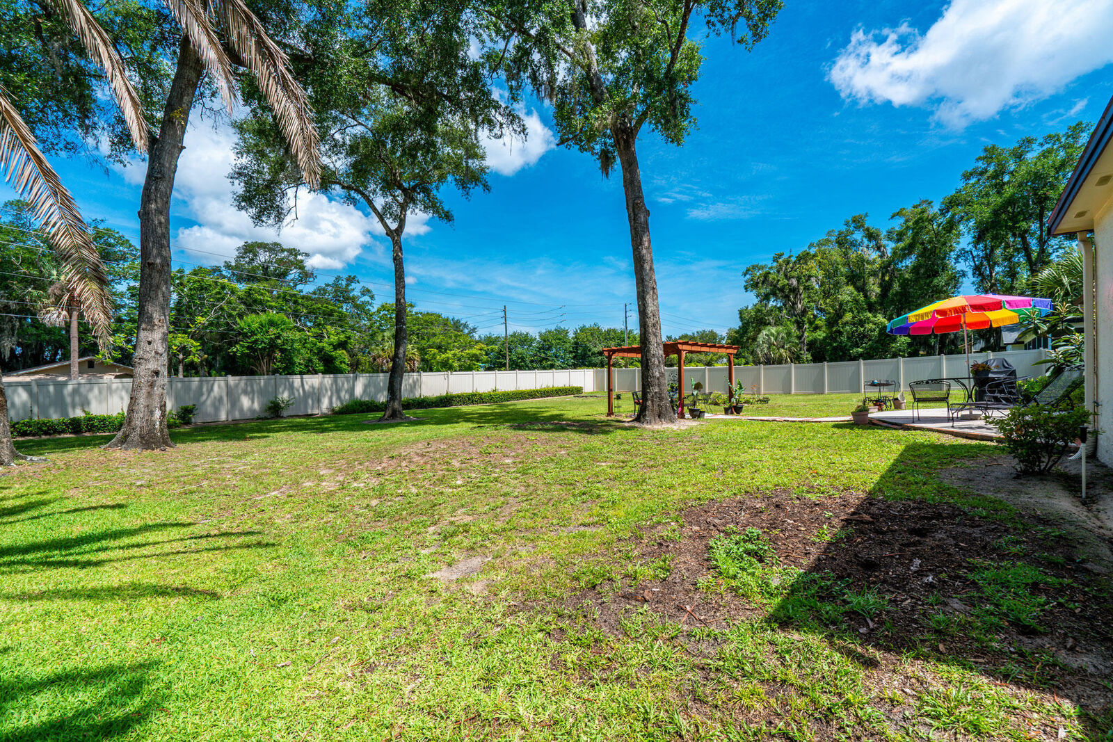 Property Photo: 1546 Stormway Court FL 32712